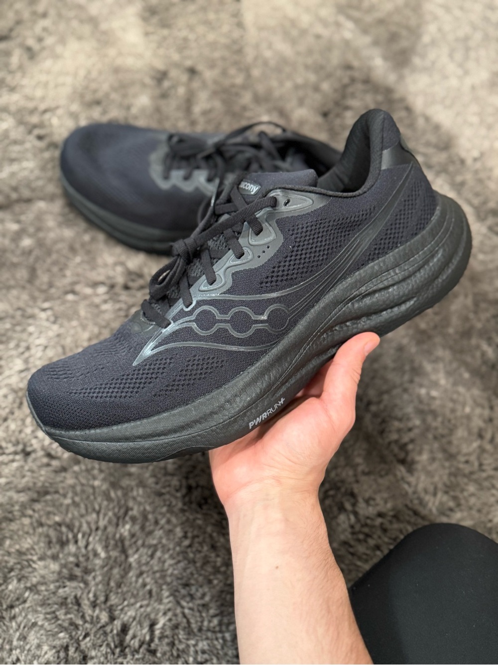 Men’s Saucony ride 19 brand new
